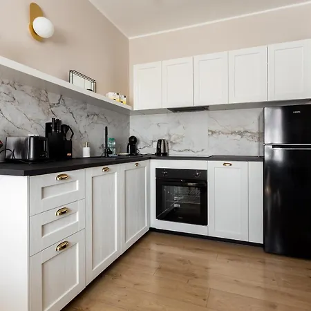 Kartuska Modern By Bookinghost Apartman Gdańsk