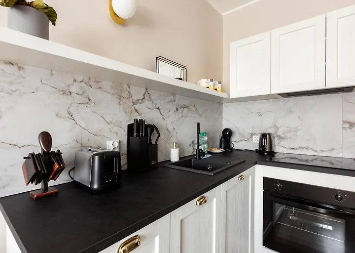 Kartuska Modern By Bookinghost * Гданьск