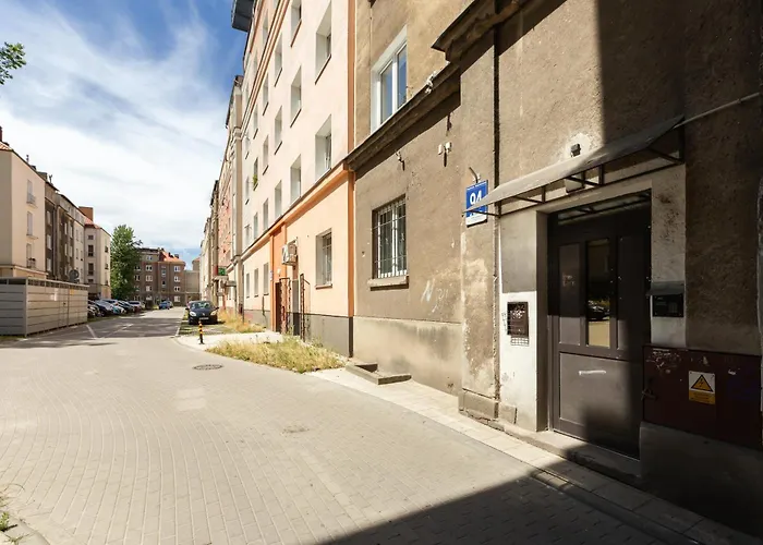 Kartuska Modern By Bookinghost * Гданьск